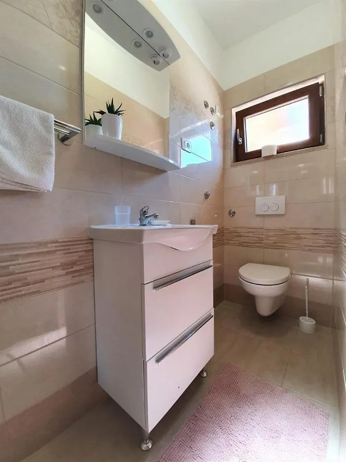 Apartments & Rooms Ivana Ровинь 0*,  Хорватия