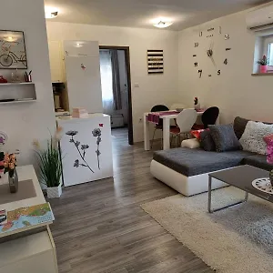  Appartamento Mari&parking Free